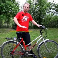 Jak ustawić siodełko w rowerze miejskim, aby uniknąć bólu i dyskomfortu
